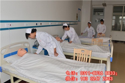 模拟病房.jpg ICU病房